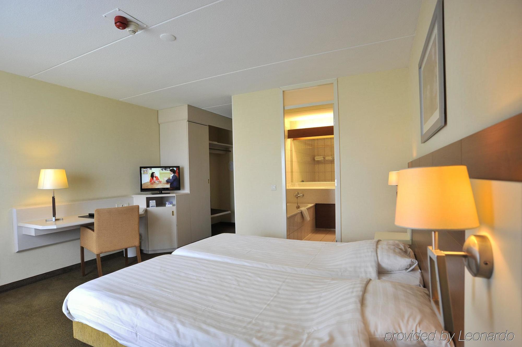 Tulip Inn لايدردورب المظهر الخارجي الصورة